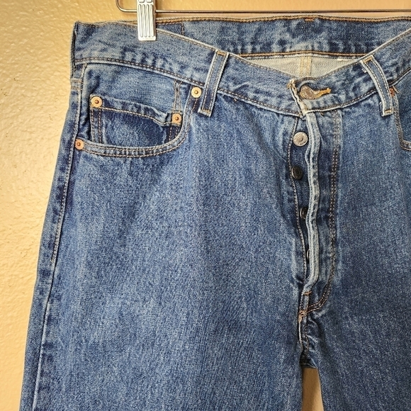 Levis Mens Vintage 90s 501 Button Fly Medium Wash Straight Leg Jeans-Size 36x30 - Picture 2 of 11